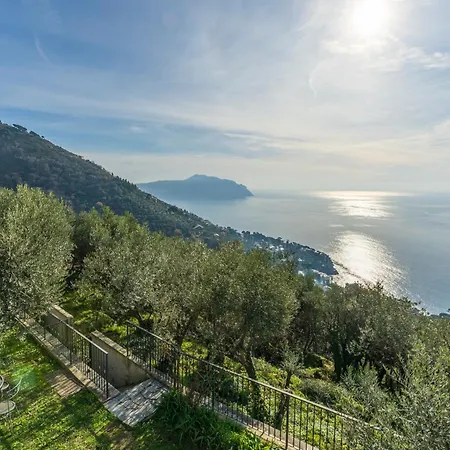 With Sea View, Private Garden, Apartman