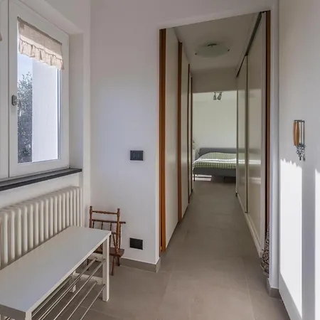 Апартаменты With Sea View, Private Garden, Больяско