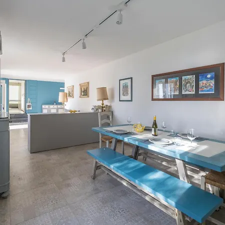 Апартаменты With Sea View, Private Garden, Больяско